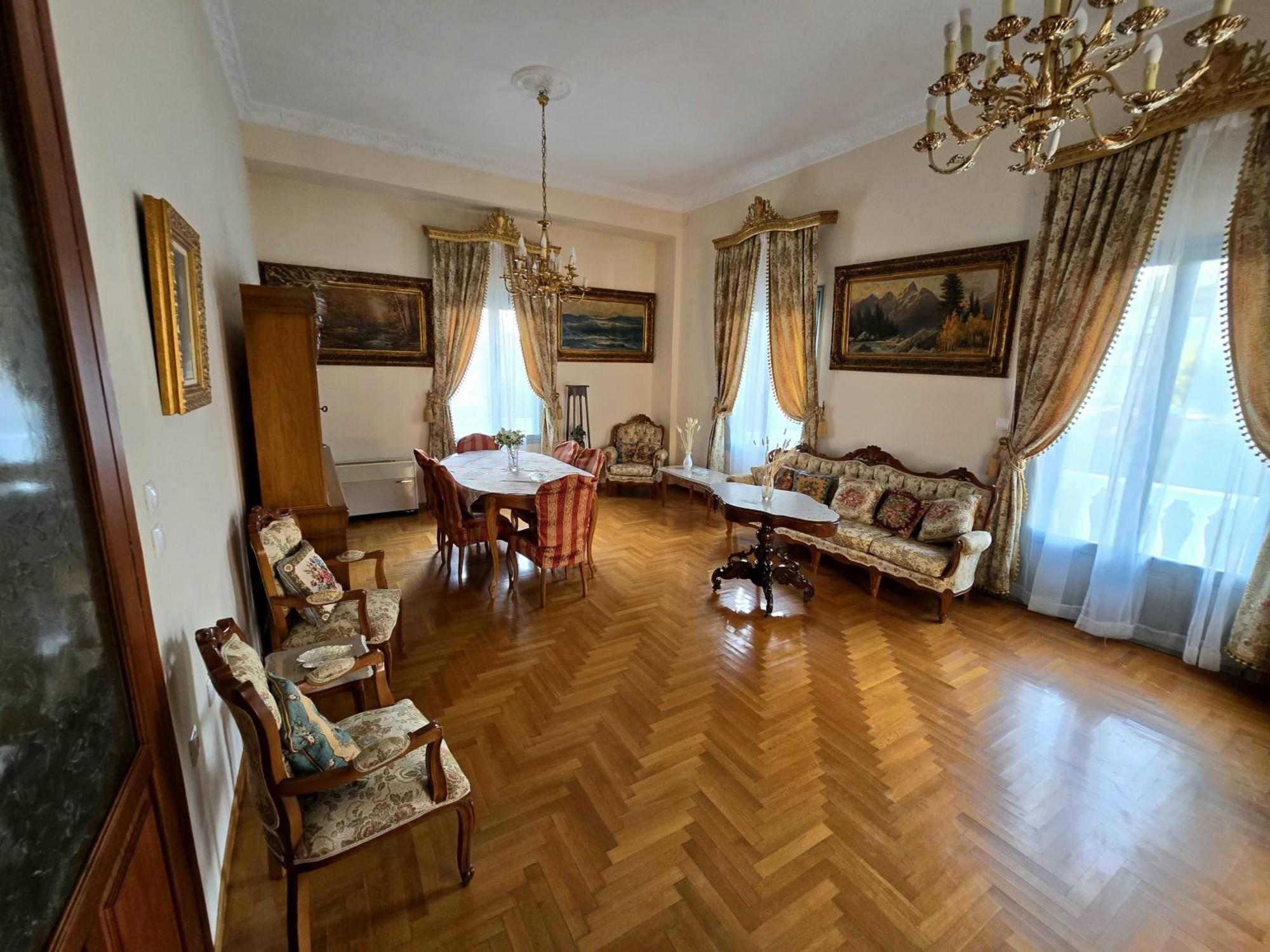 Rodon Manor Appartement